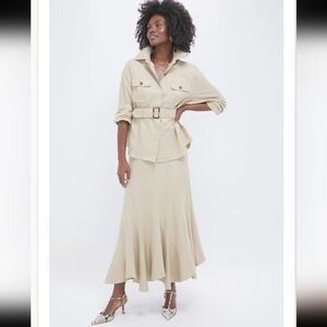 Tuckernuck Tan Fawn Twill Brunswick Buttondown Shirt w/ Belt & Mallory Skirt Set